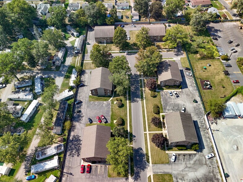 2820 Eldora Dr, Toledo, OH à vendre - Photo de l’immeuble – Image 2 sur 8