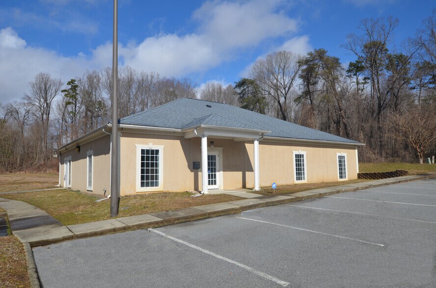 2245-2290 Premier Park, Winston-Salem, NC à louer - Photo de l’immeuble – Image 3 sur 9