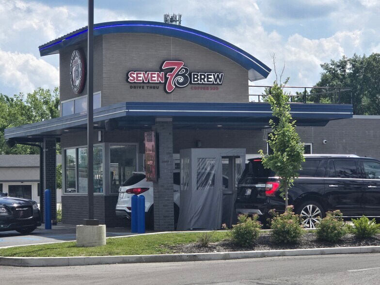1100-1140 N State Road 135, Greenwood, IN à louer - Photo de l’immeuble – Image 3 sur 3