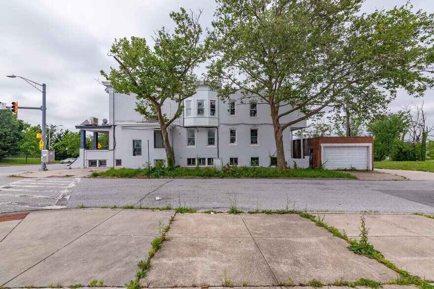 2878 Harford Rd, Baltimore, MD à vendre - Photo de l’immeuble – Image 3 sur 57