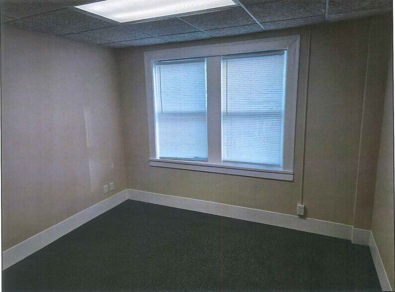 645 Ohio St, Terre Haute, IN à louer - Photo de l’immeuble – Image 2 sur 19