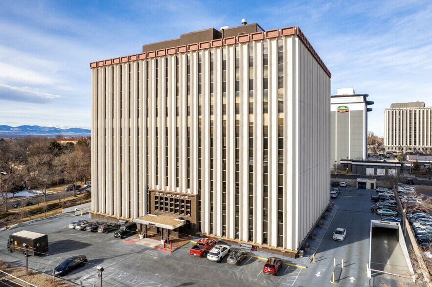 3801 E Florida Ave, Denver, CO à louer - Photo principale – Image 1 sur 30