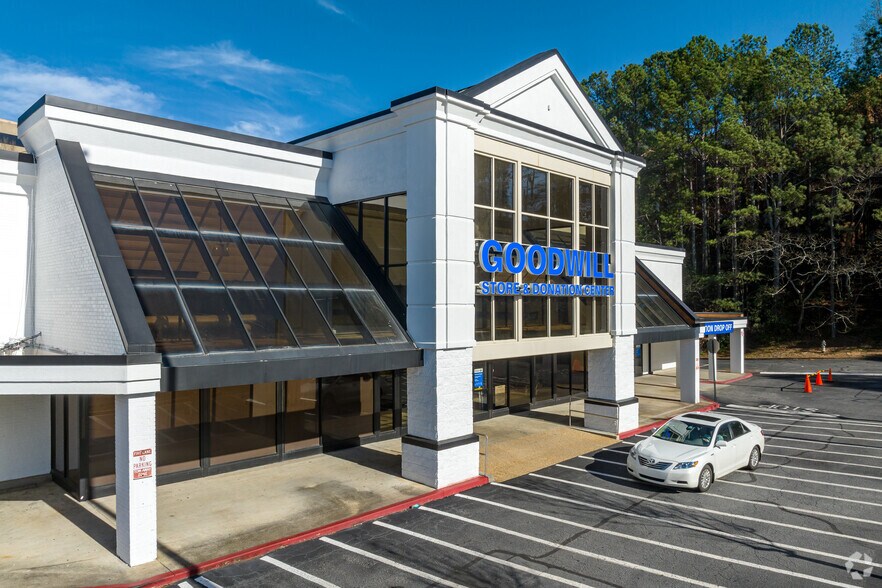 8329-8371 Roswell Rd NE, Atlanta, GA à louer - Photo de l’immeuble – Image 2 sur 20