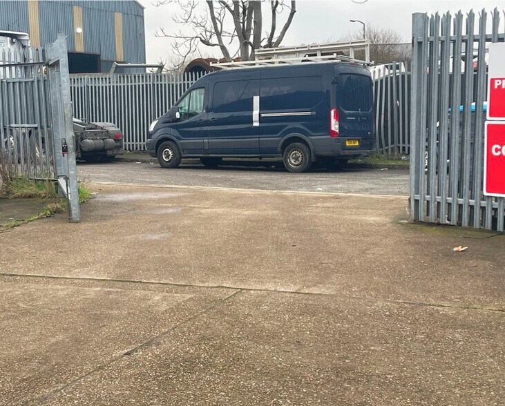 Cambria Close, Canvey Island à louer - Photo de l’immeuble – Image 3 sur 3