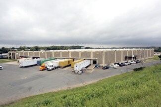 Plus de détails pour 96-100 Executive Ave, Edison, NJ - Industriel/Logistique à louer