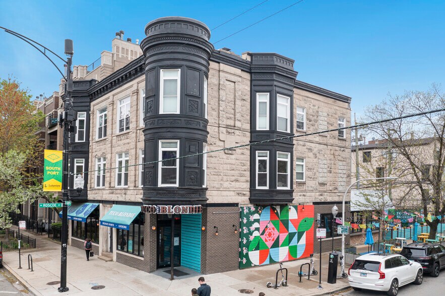 3435 N Southport Ave, Chicago, IL à vendre - Photo de l’immeuble – Image 3 sur 11
