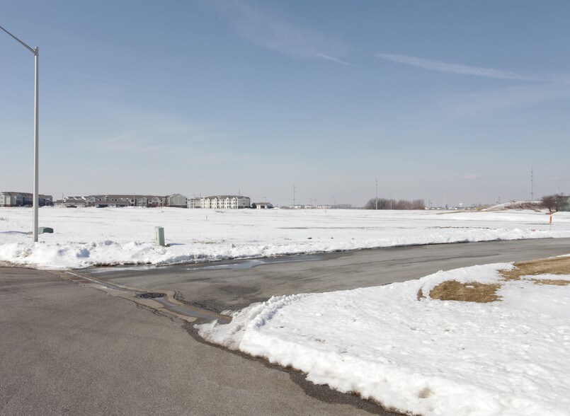 200 W 94th Pl, Crown Point, IN à vendre - Photo principale – Image 1 sur 3