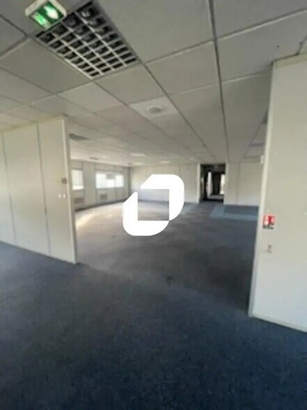 Bureau dans Meylan à louer - Photo de l’immeuble – Image 2 sur 9