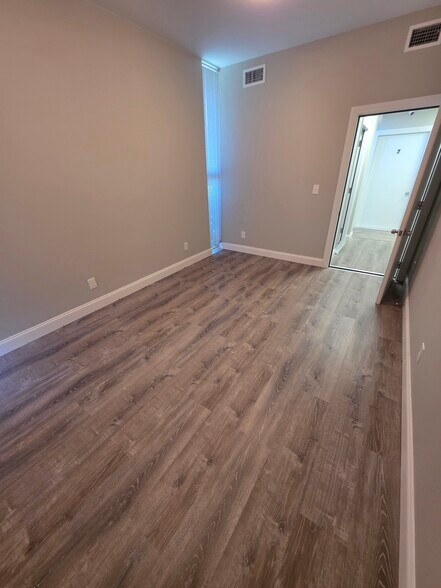 4100-4158 5th Ave N, Saint Petersburg, FL à louer - Photo intérieure – Image 3 sur 11