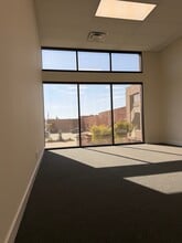 2370-2420 W Carson St, Torrance, CA à louer Photo intérieure– Image 2 sur 10