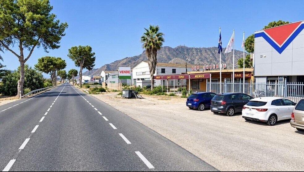 Industriel/Logistique dans Orihuela à vendre - Photo de l’immeuble – Image 1 sur 13