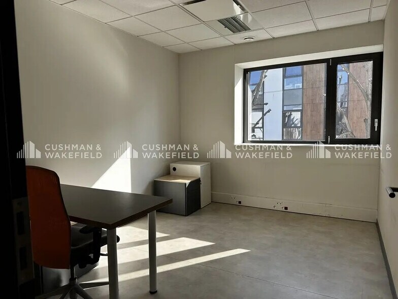 Bureau dans Strasbourg à louer - Photo de l’immeuble – Image 3 sur 10