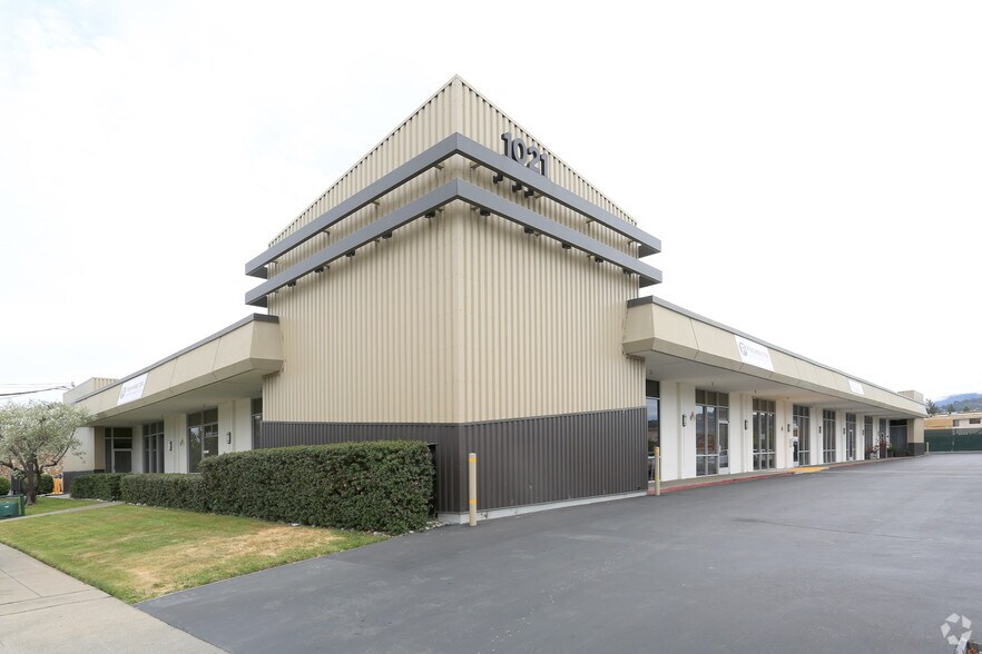 1021-1045 Howard Ave, San Carlos, CA à vendre - Photo de l’immeuble – Image 2 sur 19