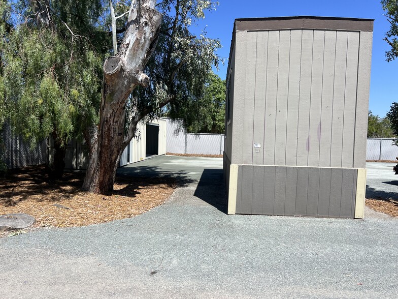 5278 Elm Ln, Oakley, CA à louer - Photo de l’immeuble – Image 3 sur 11