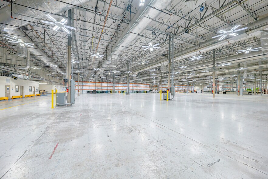 2965 West Corporate Lakes Blvd, Weston, FL à louer - Photo de l’immeuble – Image 3 sur 20