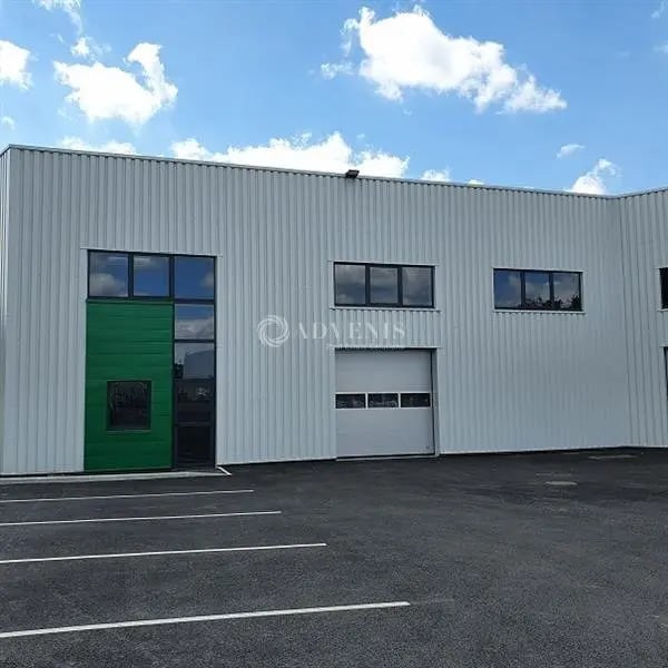 Plus de détails pour Local d’activités à vendre