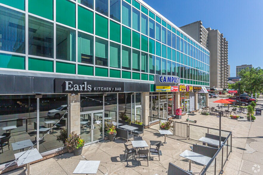 8625 112th St, Edmonton, AB à louer - Photo de l’immeuble – Image 3 sur 4