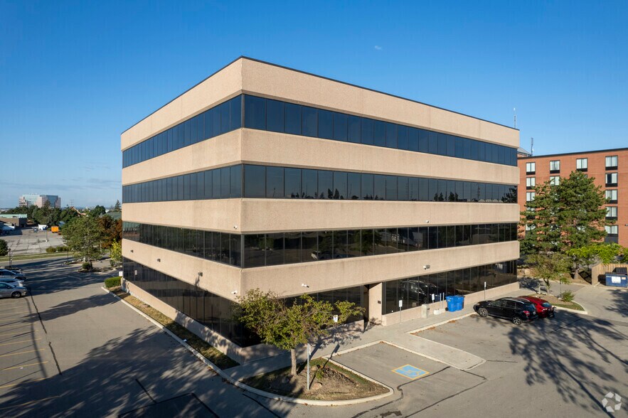 5975 Whittle Rd, Mississauga, ON à louer - Photo de l’immeuble – Image 2 sur 3