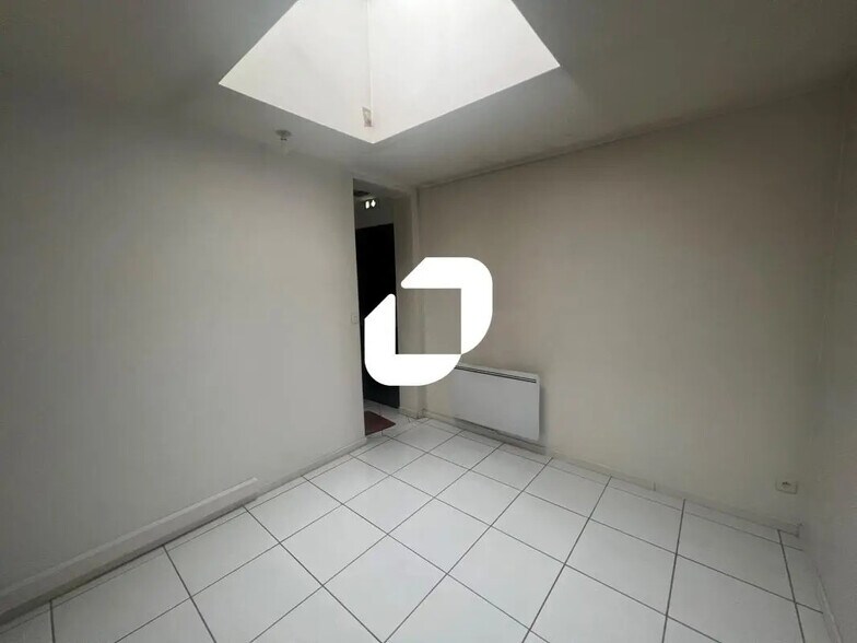 Bureau dans Aulnoy-lez-Valenciennes à louer - Photo intérieure – Image 3 sur 9