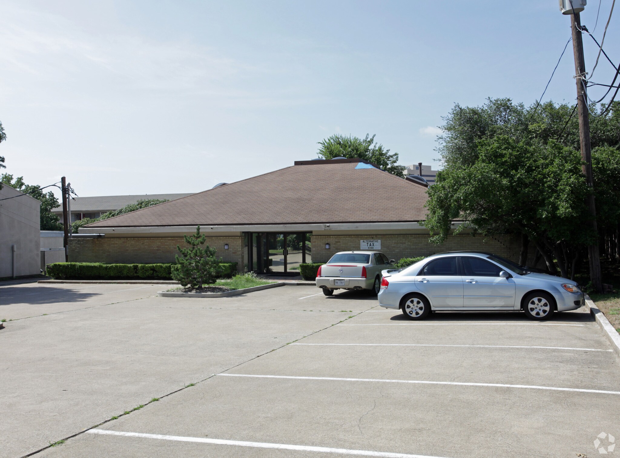 5344 Alpha Rd, Dallas, TX à vendre Photo principale– Image 1 sur 11