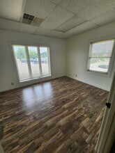 308 Evergreen Rd, Louisville, KY à louer Photo intérieure– Image 1 sur 4
