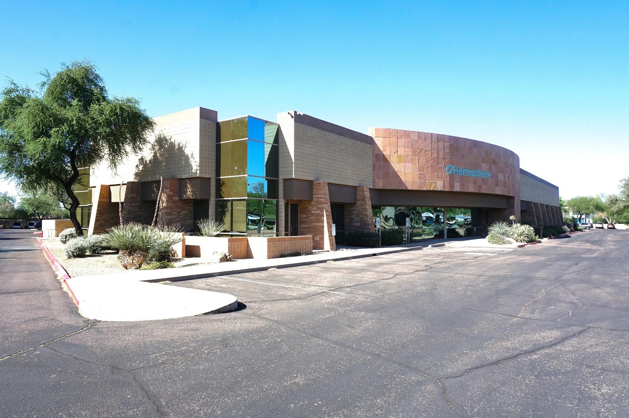 8515 E Anderson, Scottsdale, AZ à louer Photo de l’immeuble– Image 1 sur 10