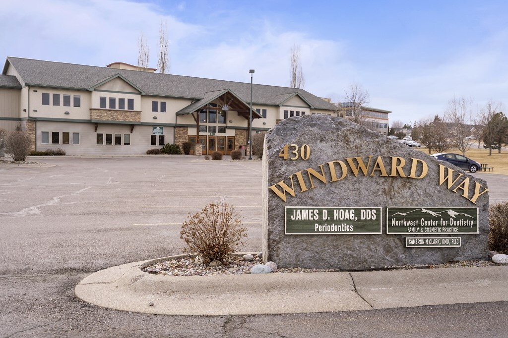 430 Windward Way, Kalispell, MT à vendre Photo principale– Image 1 sur 18