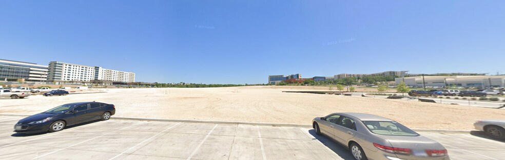 15639 W Interstate 10 Parkway, San Antonio, TX à louer - Photo de l’immeuble – Image 2 sur 3