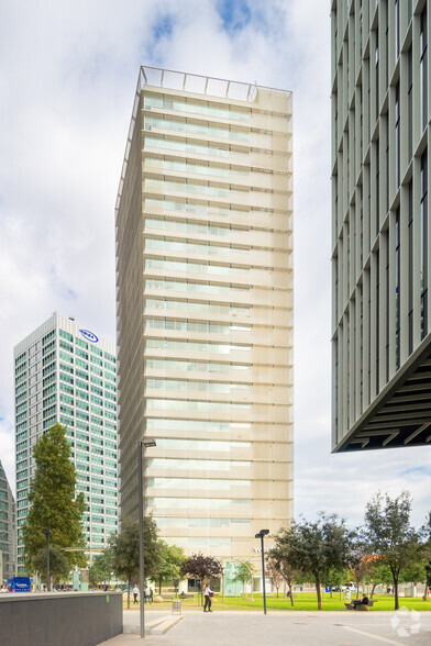 Plaza d'Europa, 21-23, L'Hospitalet de Llobregat, Barcelona à louer - Photo de l’immeuble – Image 2 sur 9