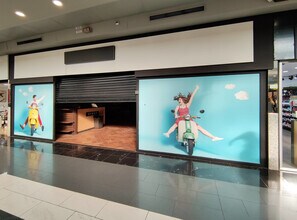 Local commercial dans Barberà del Vallès, Barcelona à louer Photo intérieure– Image 1 sur 5