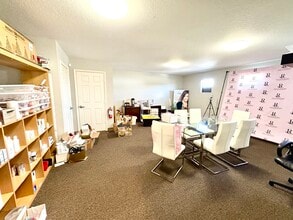 24420 State Road 54, Lutz, FL à louer Photo intérieure– Image 1 sur 1