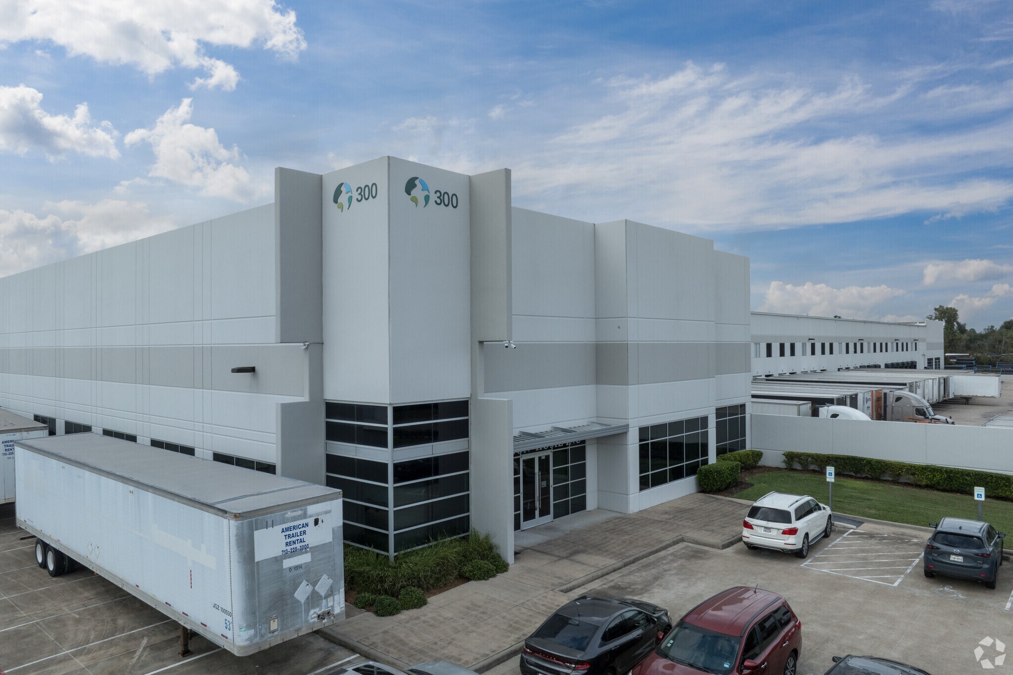 300 Airtex Dr, Houston, TX à louer Photo de l’immeuble– Image 1 sur 18