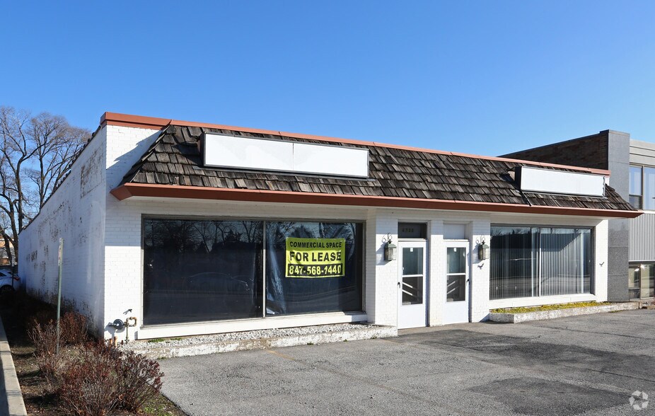 6735 N Lincoln Ave, Lincolnwood, IL à vendre - Photo principale – Image 1 sur 19
