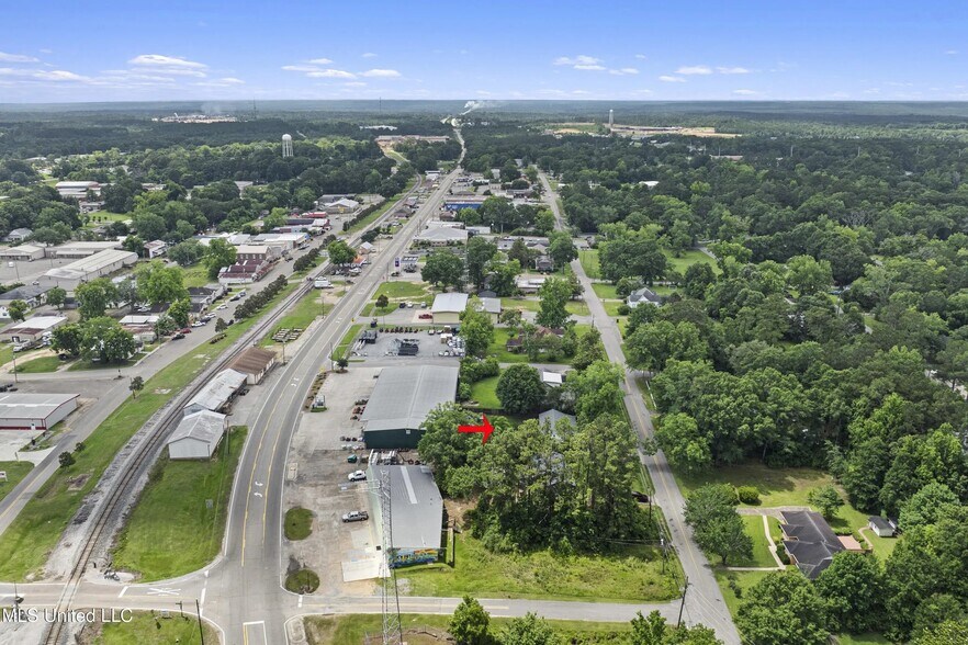 221 Vardaman St N, Wiggins, MS à vendre - Photo de l’immeuble – Image 2 sur 4
