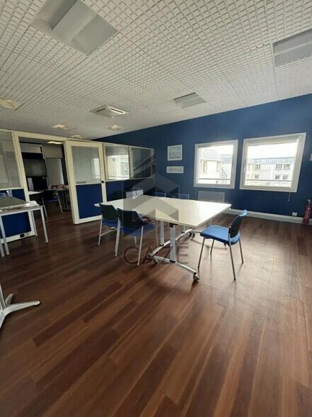 22 Bis Rue De L'Ouvrage A Cornes, La Rochelle à vendre - Photo de l’immeuble – Image 2 sur 5