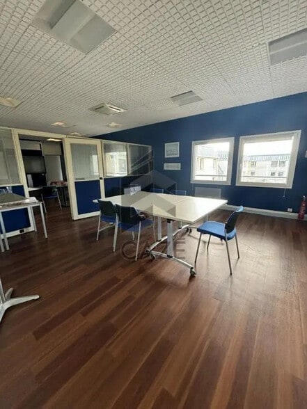 Bureau dans La Rochelle à vendre - Photo de l’immeuble – Image 2 sur 5