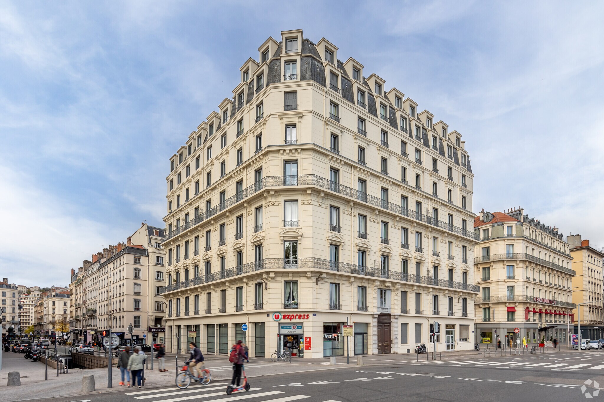 Bureau dans Lyon à louer Photo principale– Image 1 sur 6