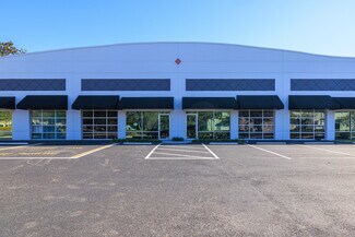 Plus de détails pour 6490 Hazeltine National Dr, Orlando, FL - Industriel/Logistique à louer