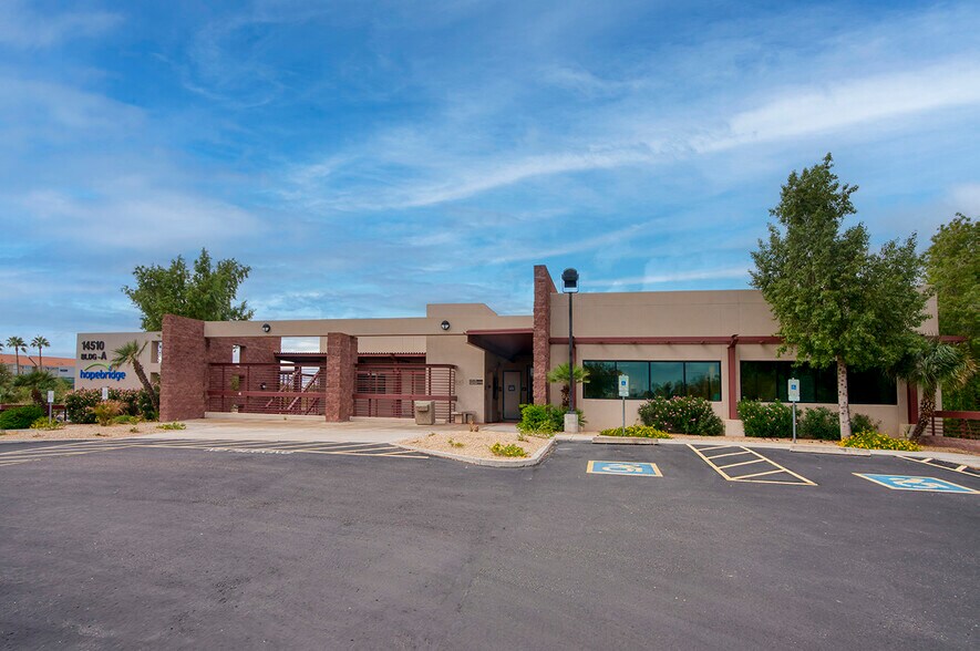14510 W Shumway Dr, Sun City West, AZ à louer - Photo de l’immeuble – Image 3 sur 7