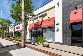 141-165 Needham St, Newton, MA à louer Photo de l’immeuble– Image 1 sur 4