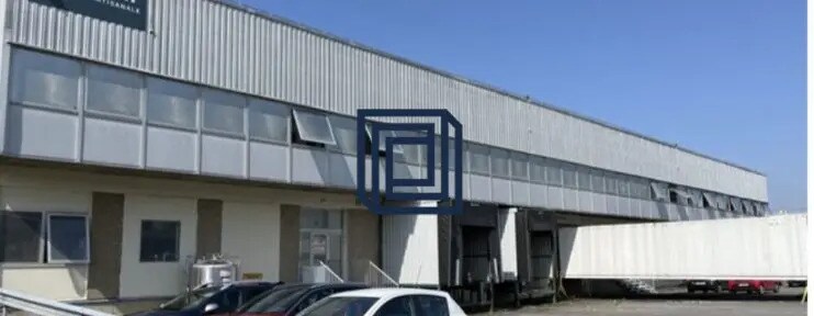 Industriel/Logistique dans Sucy-en-Brie à louer Photo de l’immeuble– Image 1 sur 4