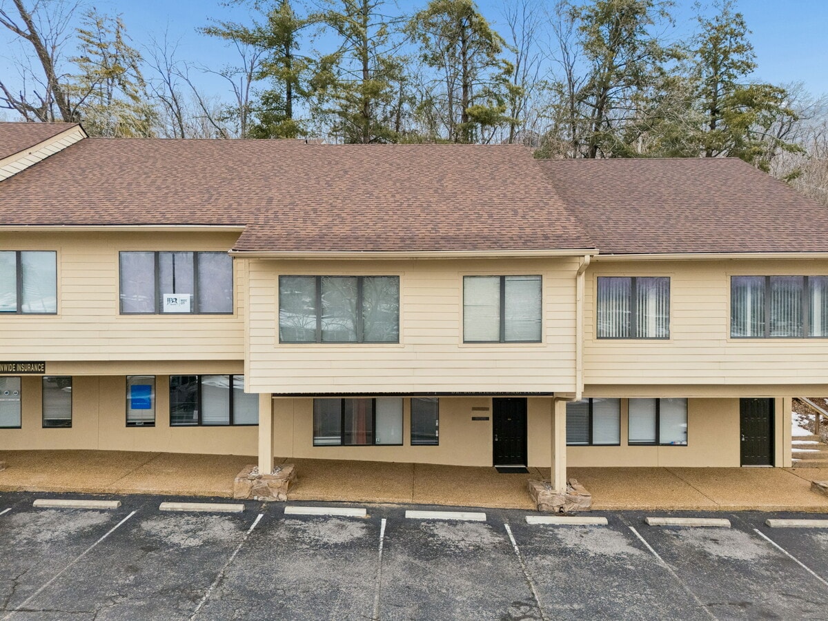 159-167 Belle Forest Cir, Nashville, TN 37221 - Lot 165 -  - Photo intérieure - Image 1 of 26