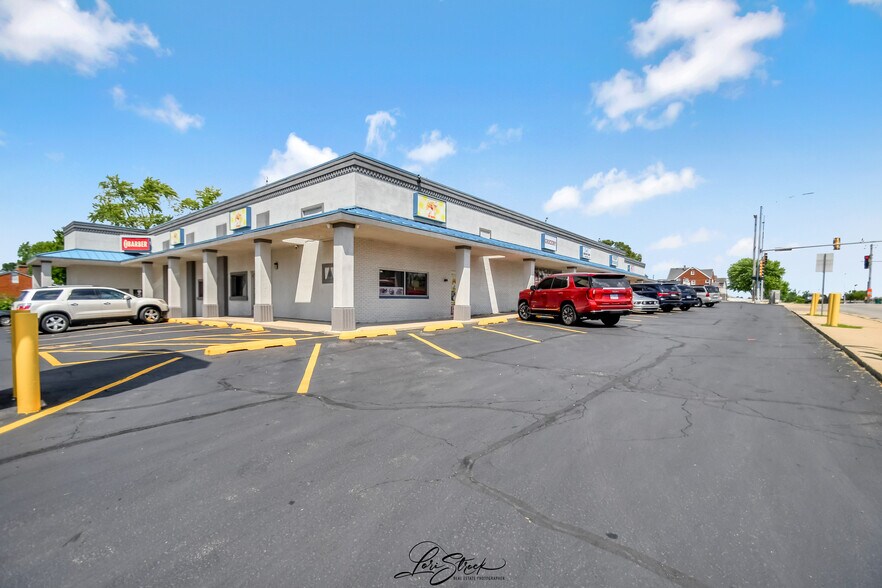 800 Theodore, Crest Hill, IL à vendre - Photo de l’immeuble – Image 2 sur 16
