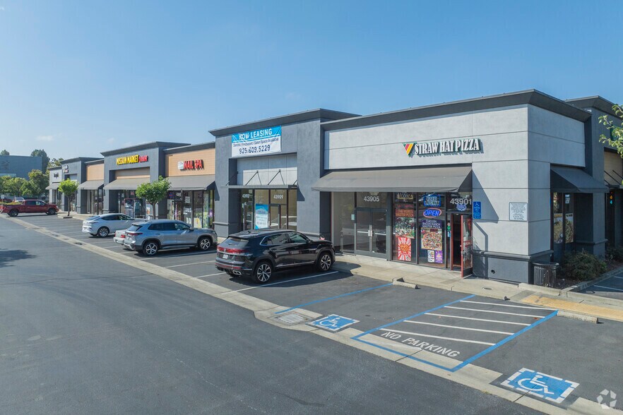 43901-43941 Hugo Ter, Fremont, CA à louer - Photo de l’immeuble – Image 1 sur 10