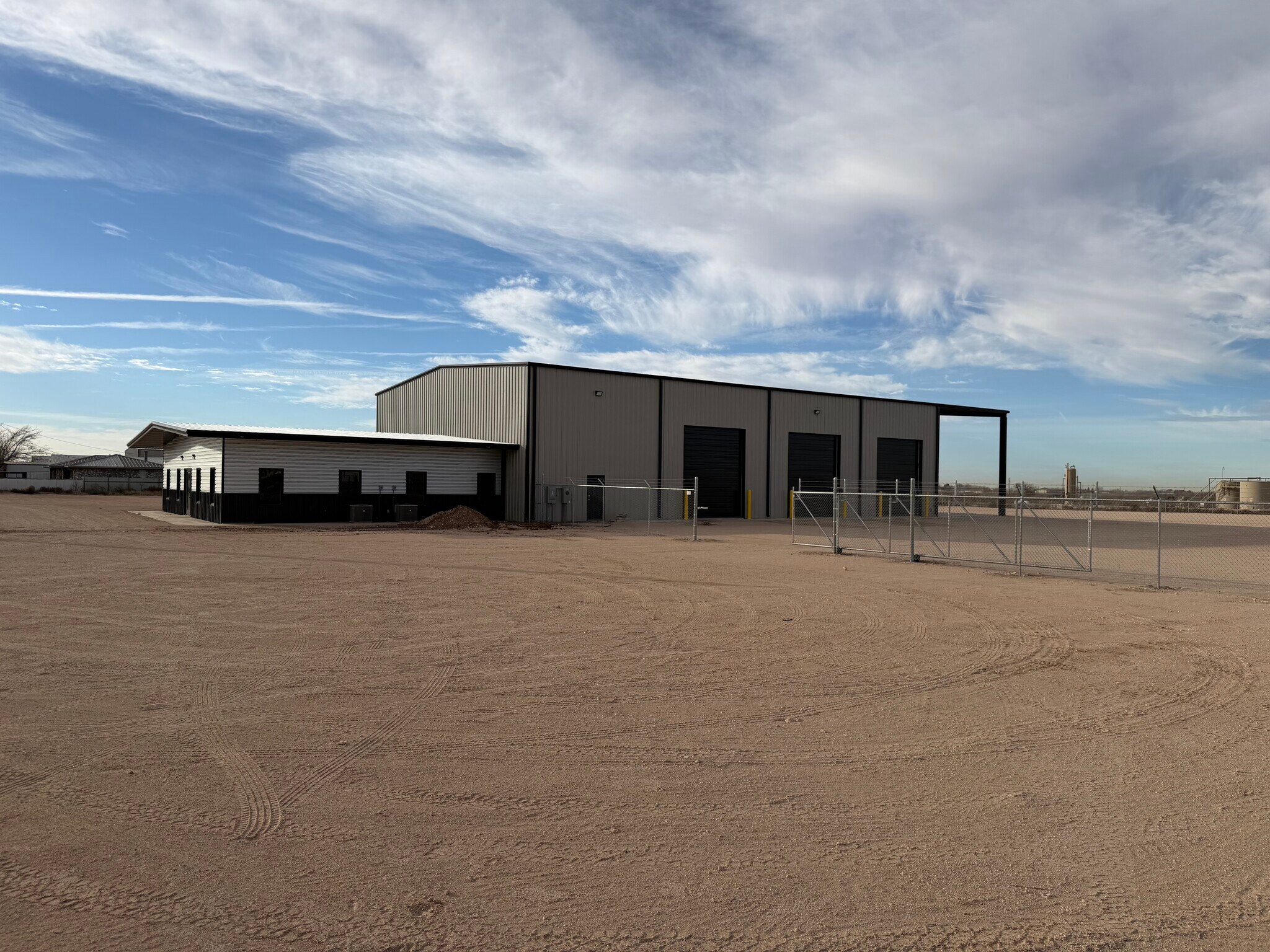 5522 S County Road 1160, Midland, TX à louer Photo principale– Image 1 sur 24