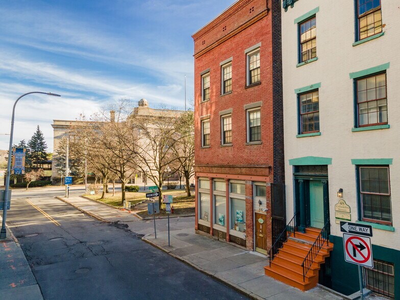 46 Columbia St, Albany, NY à vendre - Photo de l’immeuble – Image 2 sur 33