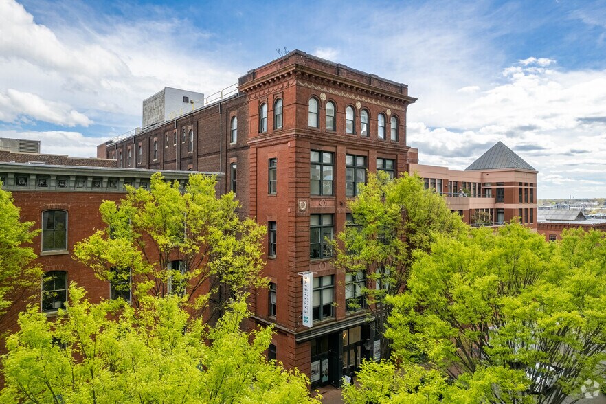 11 S 12th St, Richmond, VA à louer - Photo de l’immeuble – Image 1 sur 20