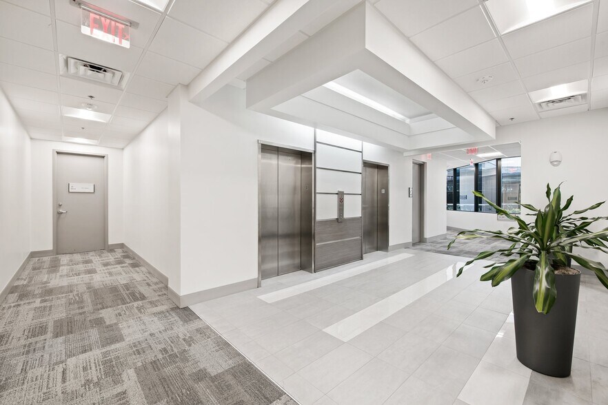 4800 N Federal Hwy, Boca Raton, FL à vendre - Photo intérieure – Image 2 sur 18