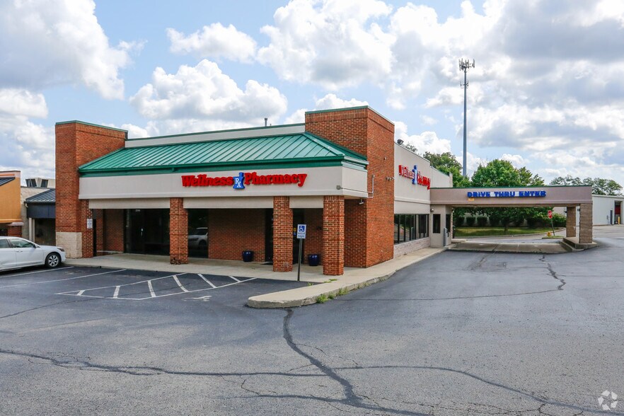 2090 S Alex Rd, Dayton, OH à louer - Photo principale – Image 1 sur 3