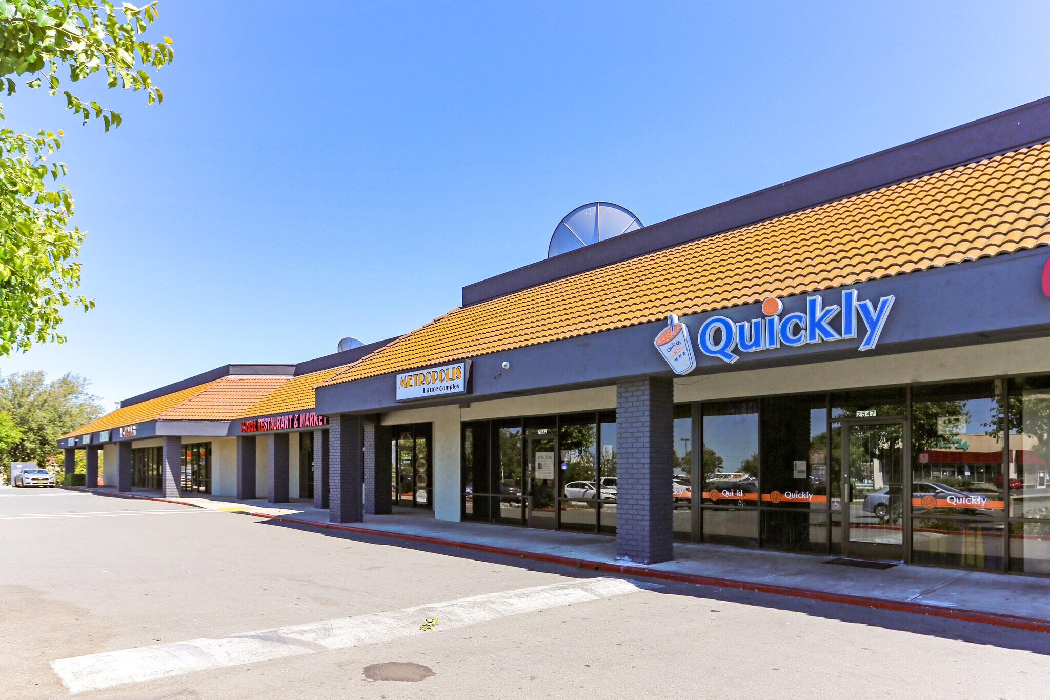 2500 San Jose Dr, Antioch, CA à louer Photo principale– Image 1 sur 10